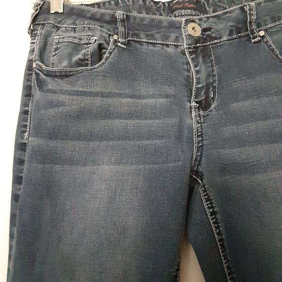 Red Camel Jeans Women's Size 11 Blue Denim Bootcut Jeans Embroidered - Picture 2 of 8